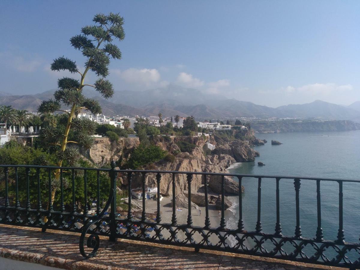 Apartamento Cala De Nerja-Lovely Kültér fotó